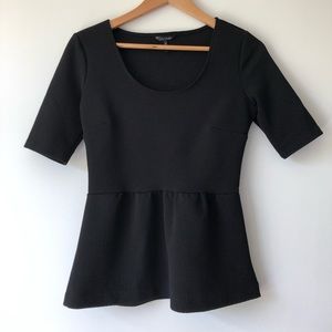 ☀️ 4/$20 Sale • Daisy Fuentes • black peplum top